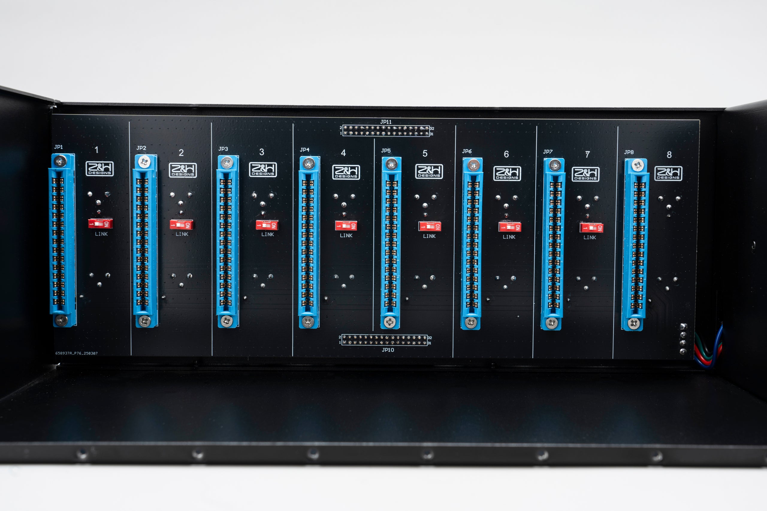 VC500VPR 8-Slot 500 Series Power Rack V2 - Z&H Designs | Linear PSU